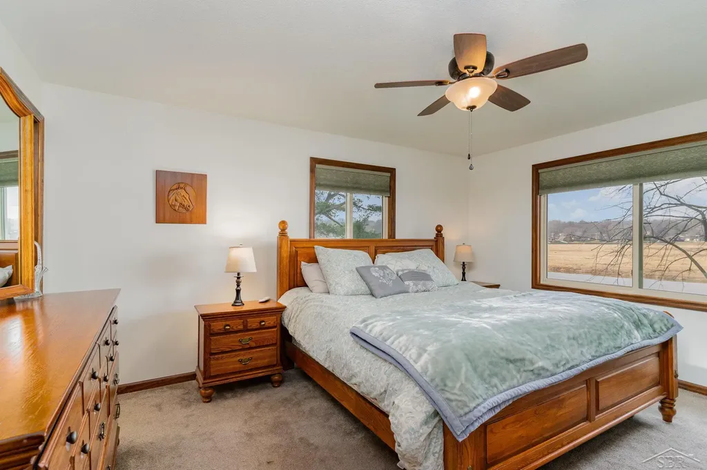 4589 N Island Drive Edenville Township MI 48657