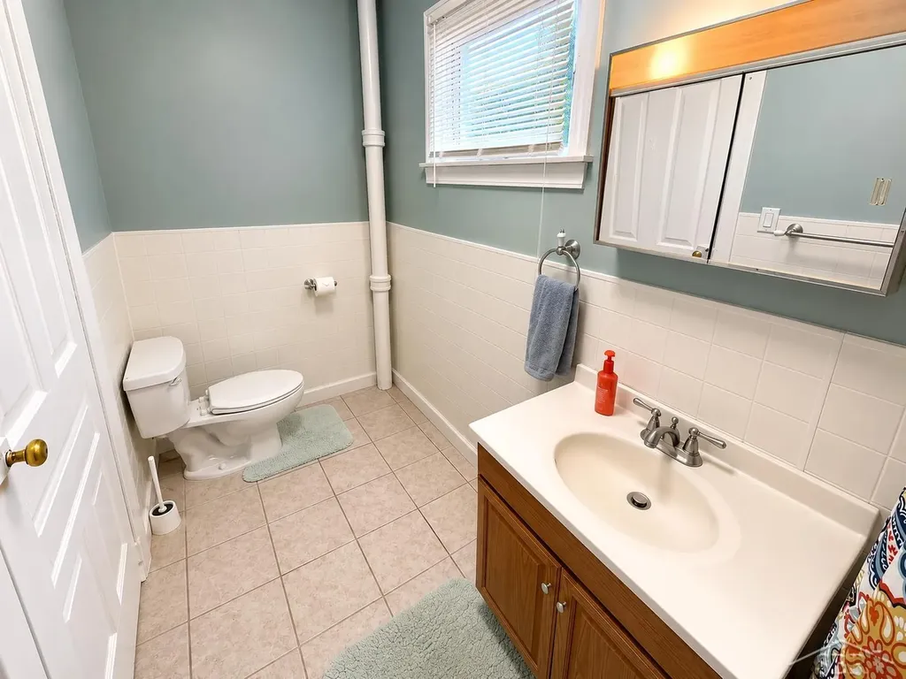 903 Marsac Street Bay City City MI 48708