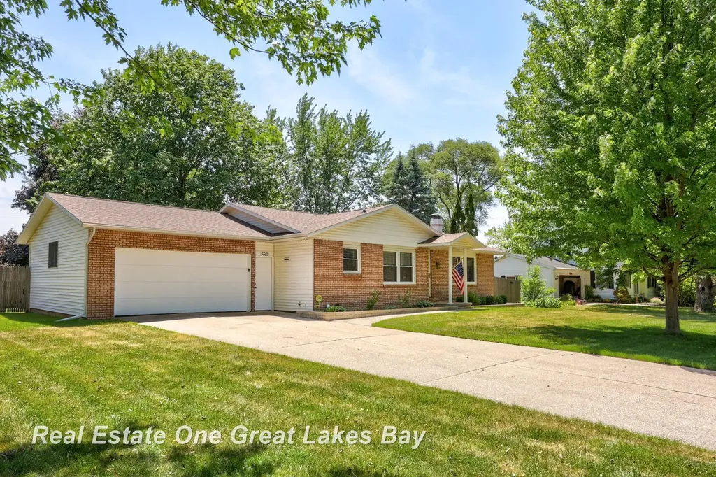 5469 George Street Saginaw Charter Township MI 48603