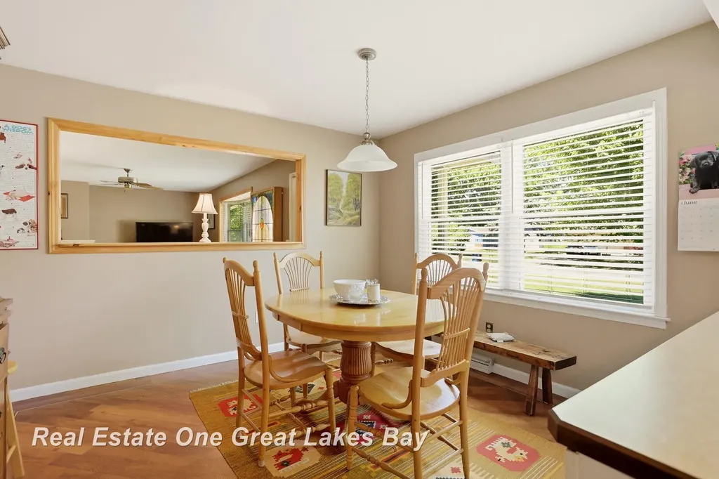 5469 George Street Saginaw Charter Township MI 48603