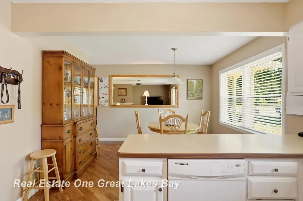5469 George Street Saginaw Charter Township MI 48603