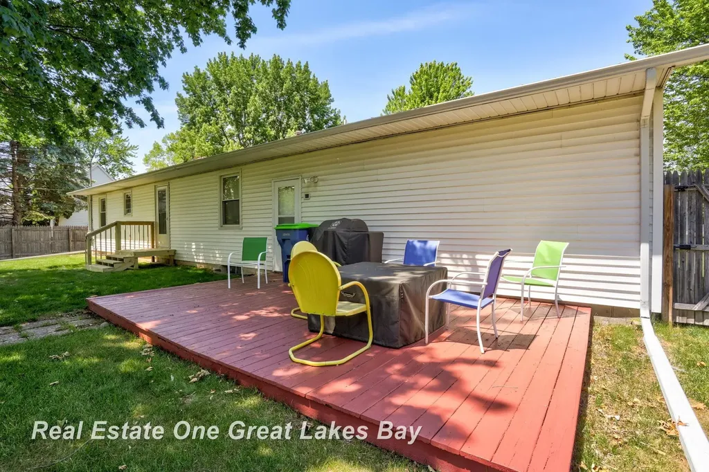 5469 George Street Saginaw Charter Township MI 48603