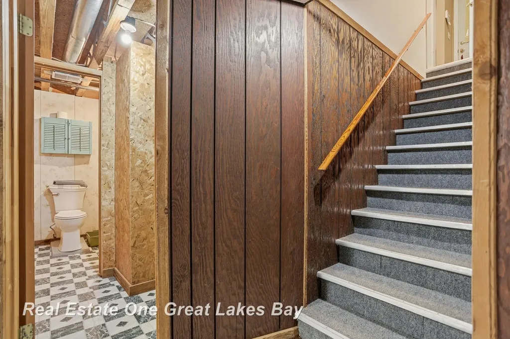 5469 George Street Saginaw Charter Township MI 48603