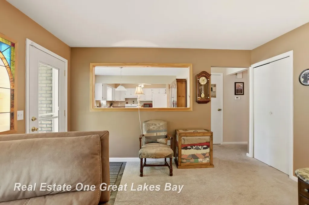5469 George Street Saginaw Charter Township MI 48603