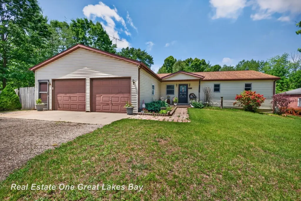 6153 Marathon Road Marathon Township MI 48464