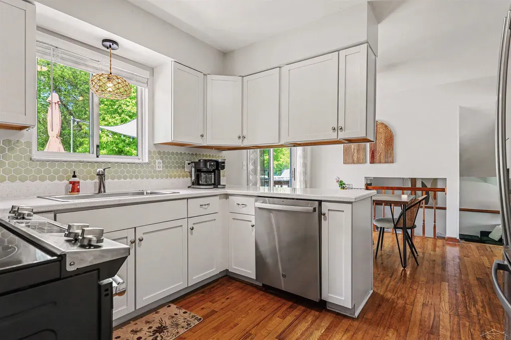 1447 Cedarwood Drive Flushing City MI 48433