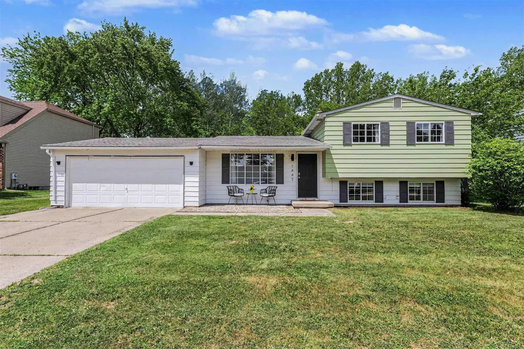 1447 Cedarwood Drive Flushing City MI 48433