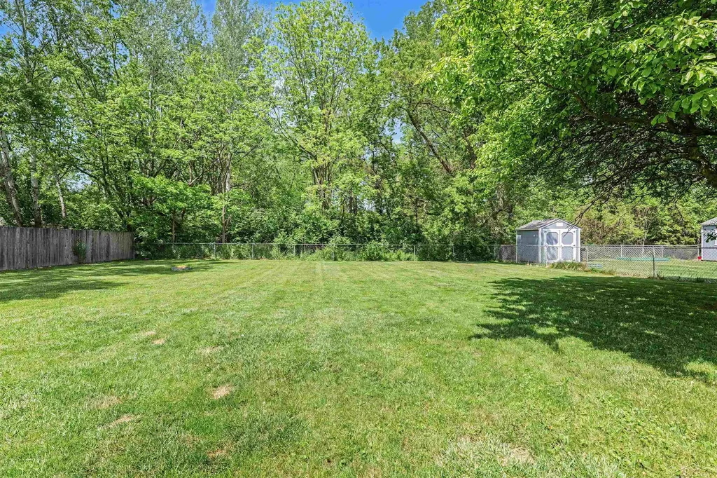 1447 Cedarwood Drive Flushing City MI 48433