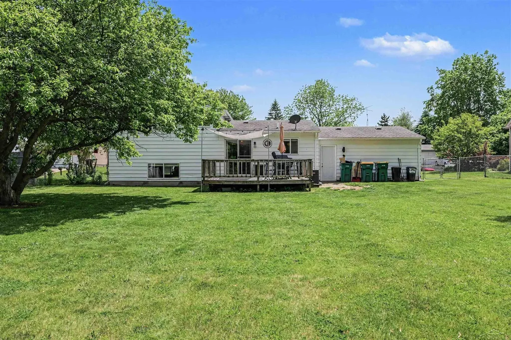 1447 Cedarwood Drive Flushing City MI 48433