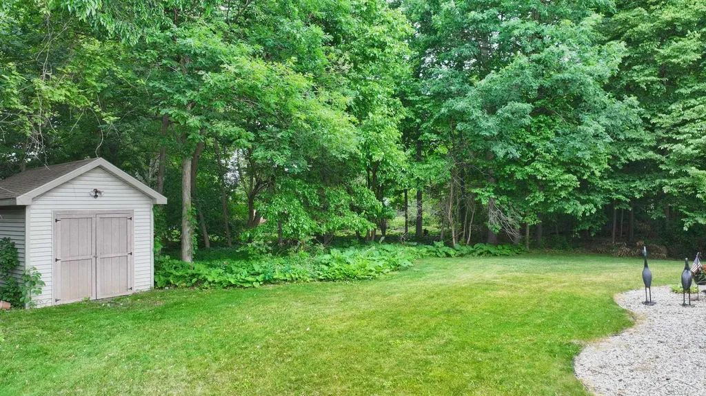 3227 Setting Sun Boulevard Saginaw Charter Township MI 48603