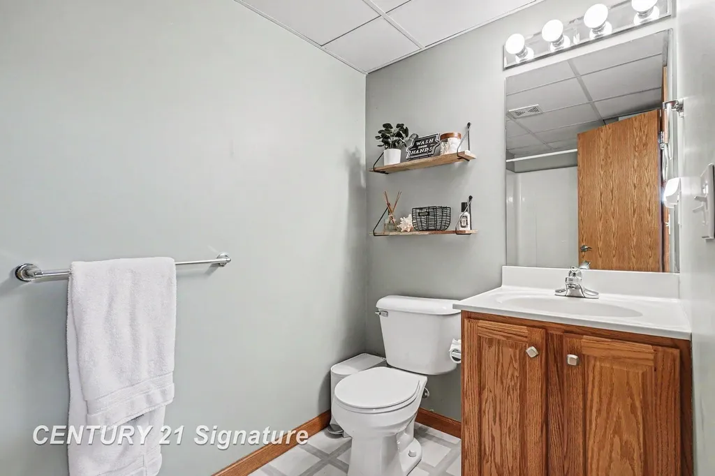 3790 N Gleaner Road Thomas Township MI 48623