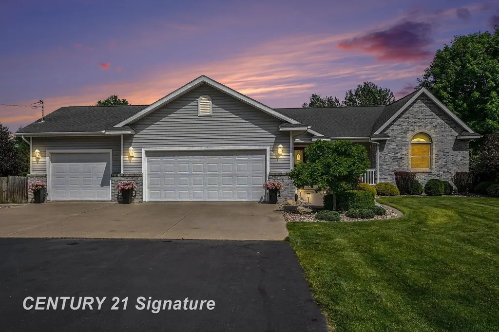 3790 N Gleaner Road Thomas Township MI 48623