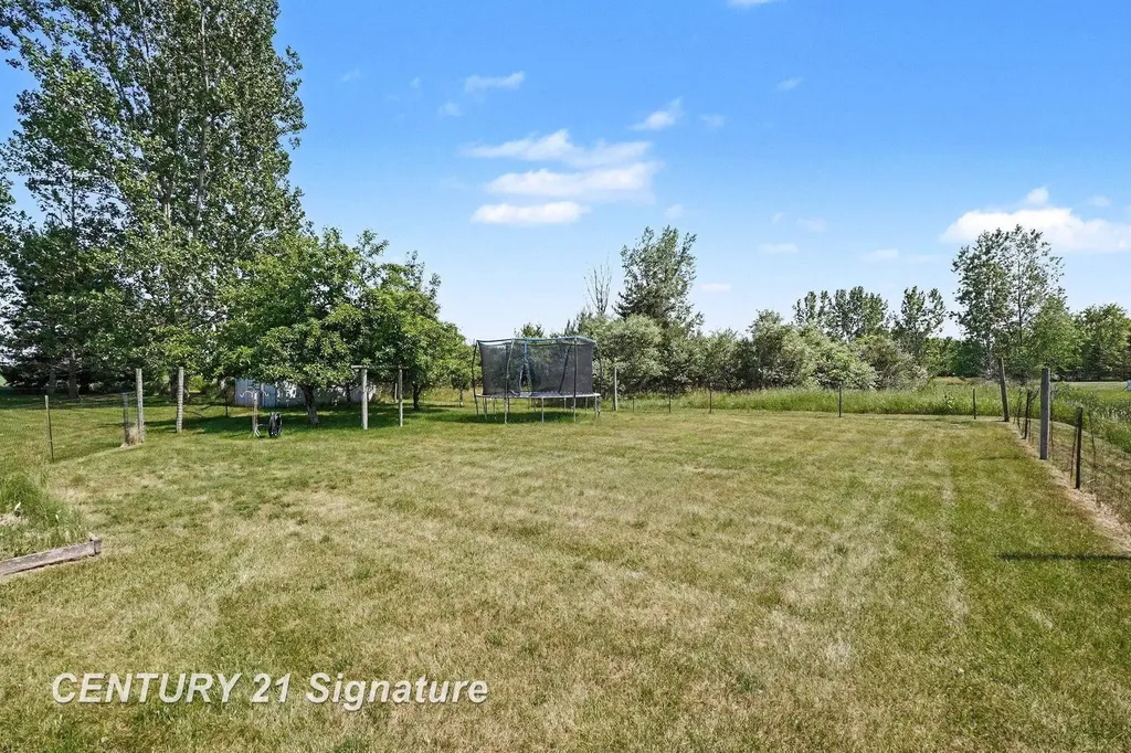 3790 N Gleaner Road Thomas Township MI 48623