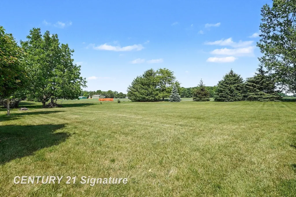 3790 N Gleaner Road Thomas Township MI 48623