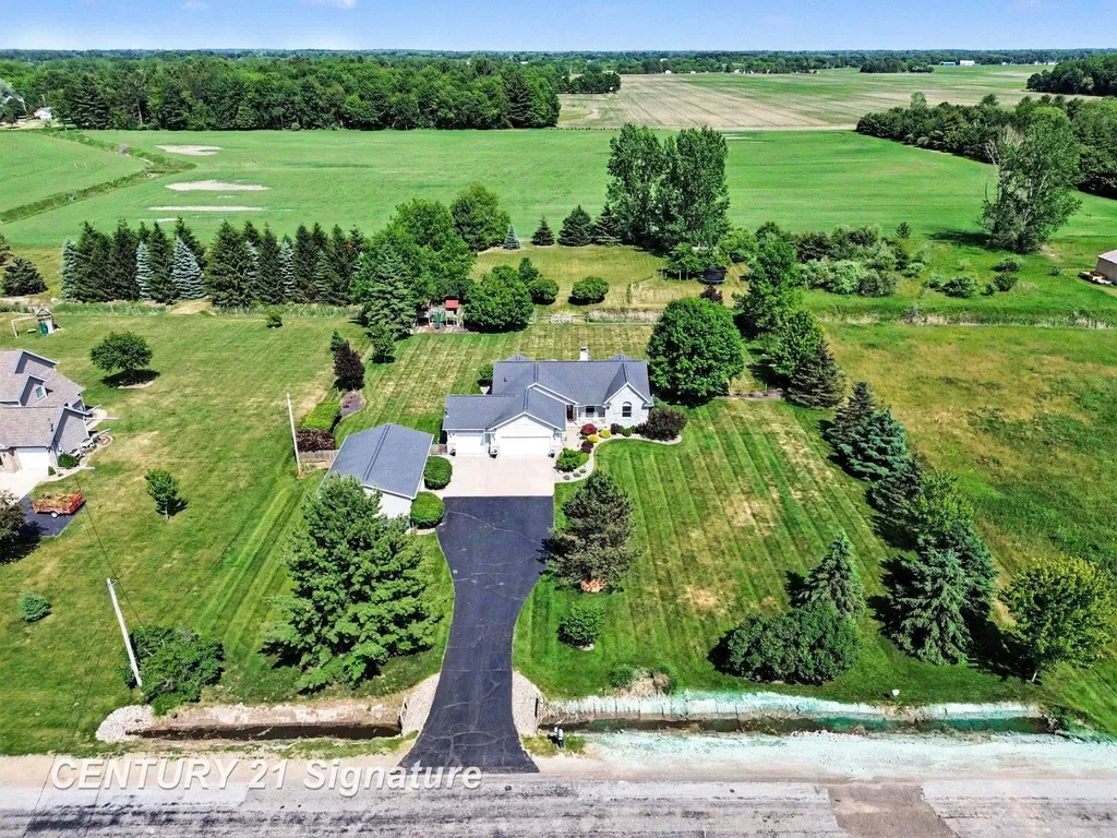 3790 N Gleaner Road Thomas Township MI 48623