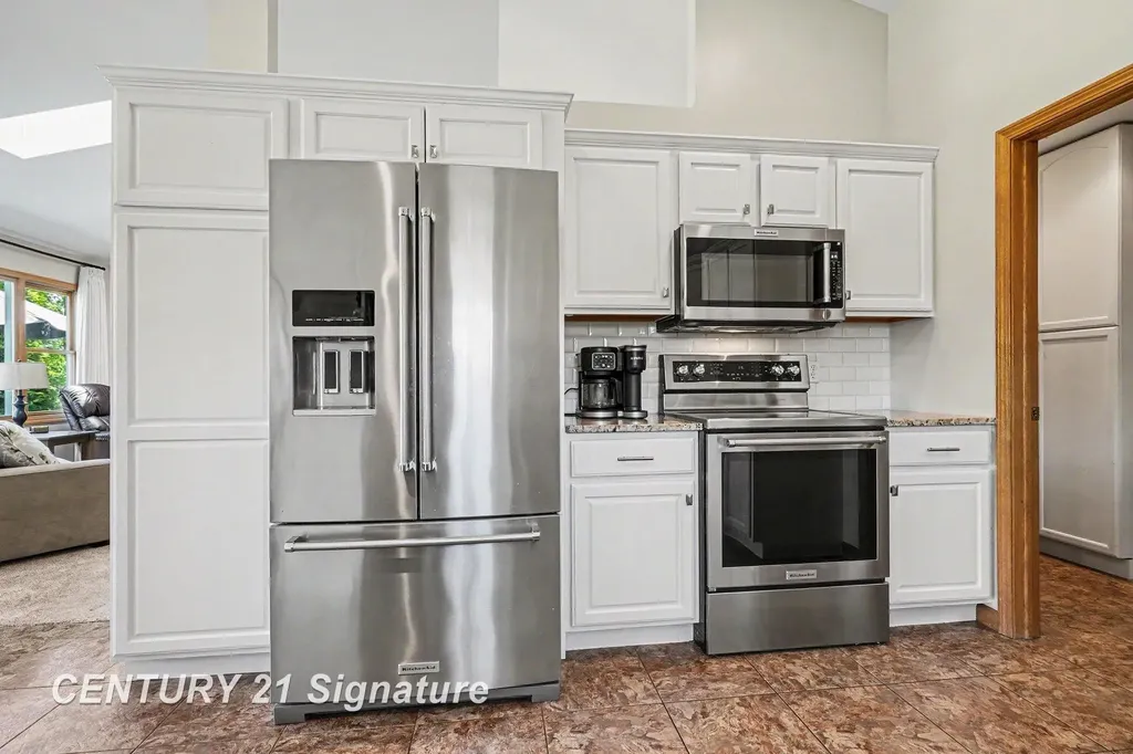 3790 N Gleaner Road Thomas Township MI 48623