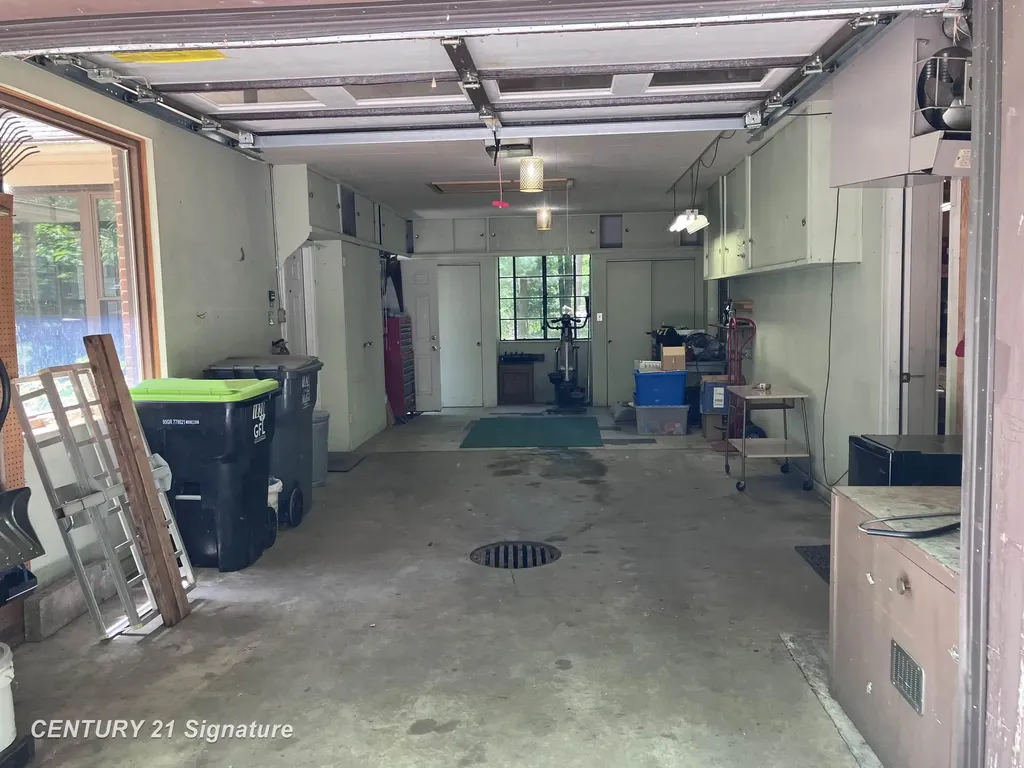 1820 Lawrence Drive Midland City MI 48640
