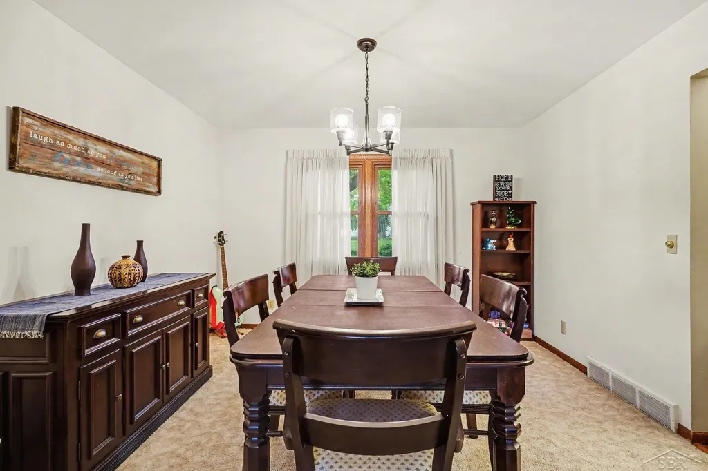 179 Holbrook Lane Saginaw Charter Township MI 48638
