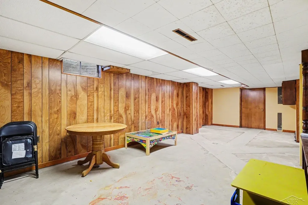 179 Holbrook Lane Saginaw Charter Township MI 48638