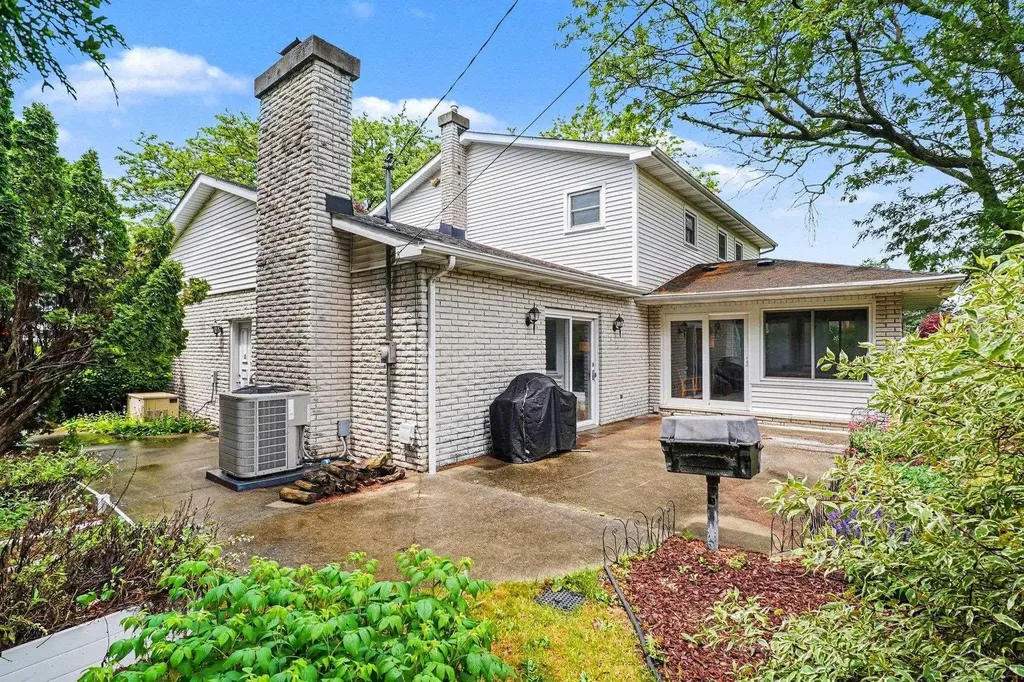 179 Holbrook Lane Saginaw Charter Township MI 48638