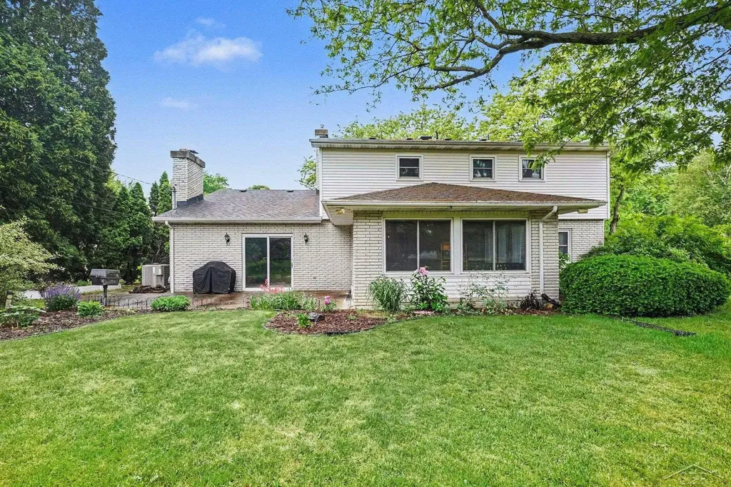 179 Holbrook Lane Saginaw Charter Township MI 48638
