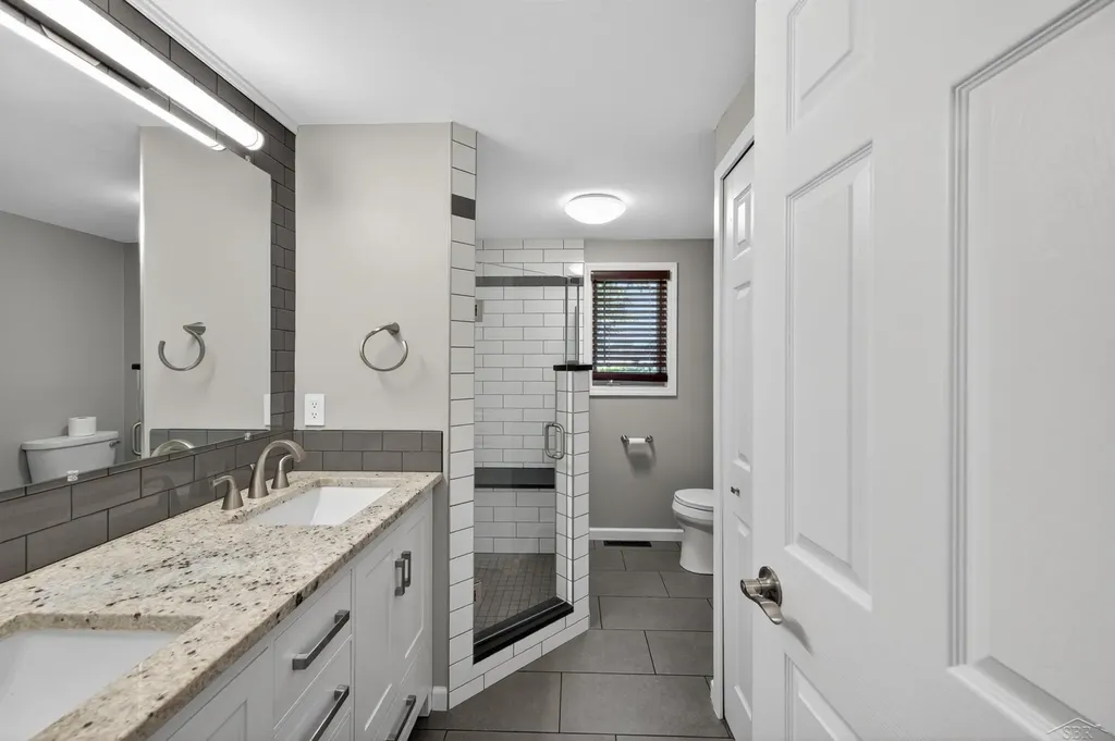 117 Darley Avenue Auburn City MI 48611