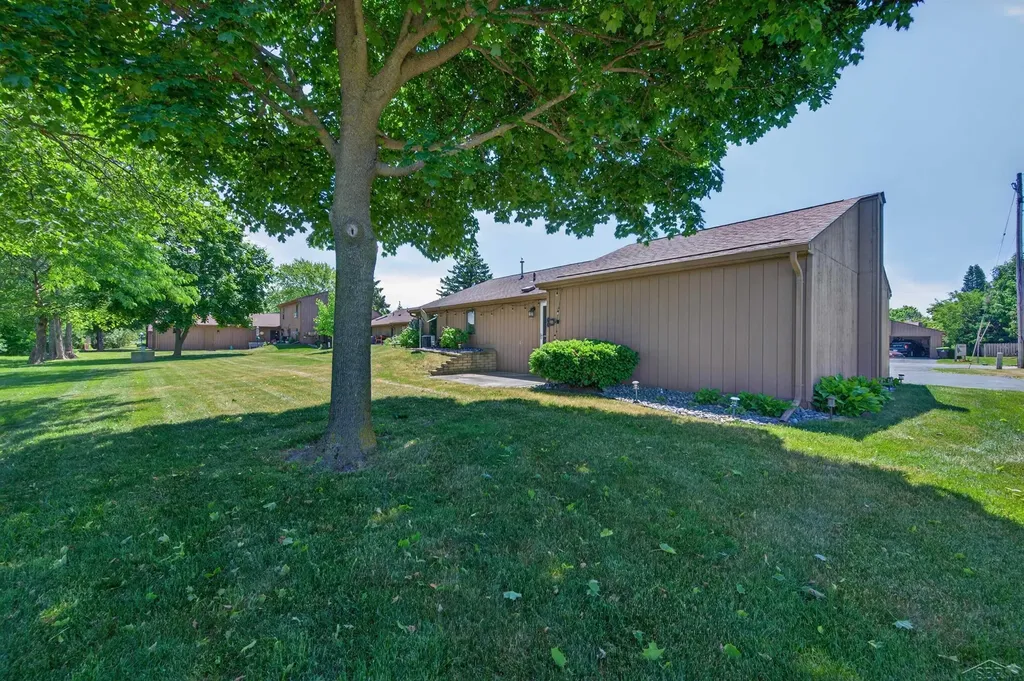 117 Darley Avenue Auburn City MI 48611