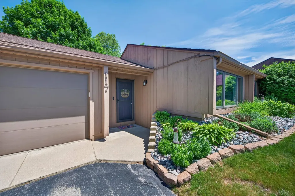 117 Darley Avenue Auburn City MI 48611