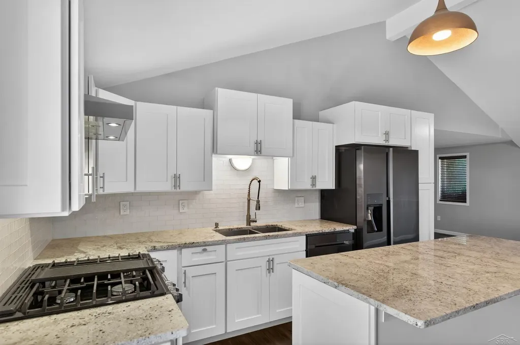117 Darley Avenue Auburn City MI 48611