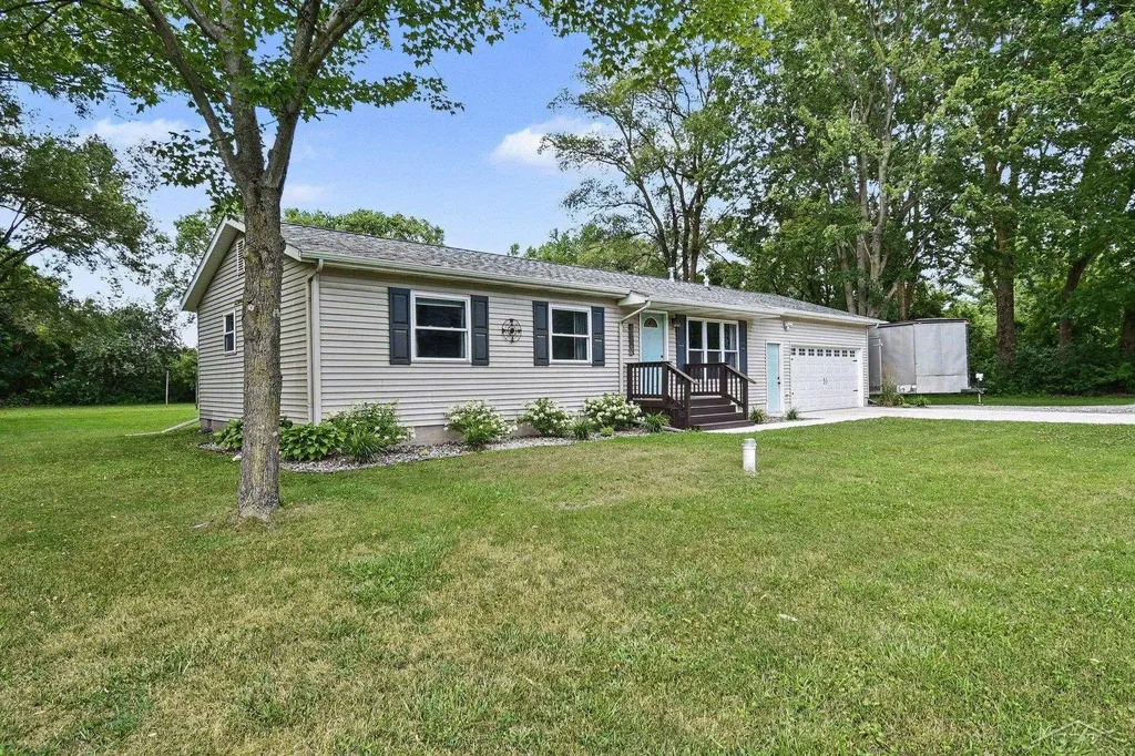 2319 E Freeland Road Ingersoll Township MI 48623