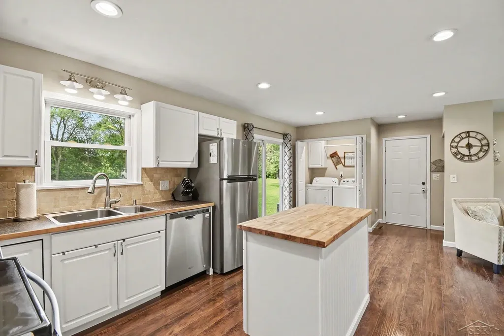 2319 E Freeland Road Ingersoll Township MI 48623
