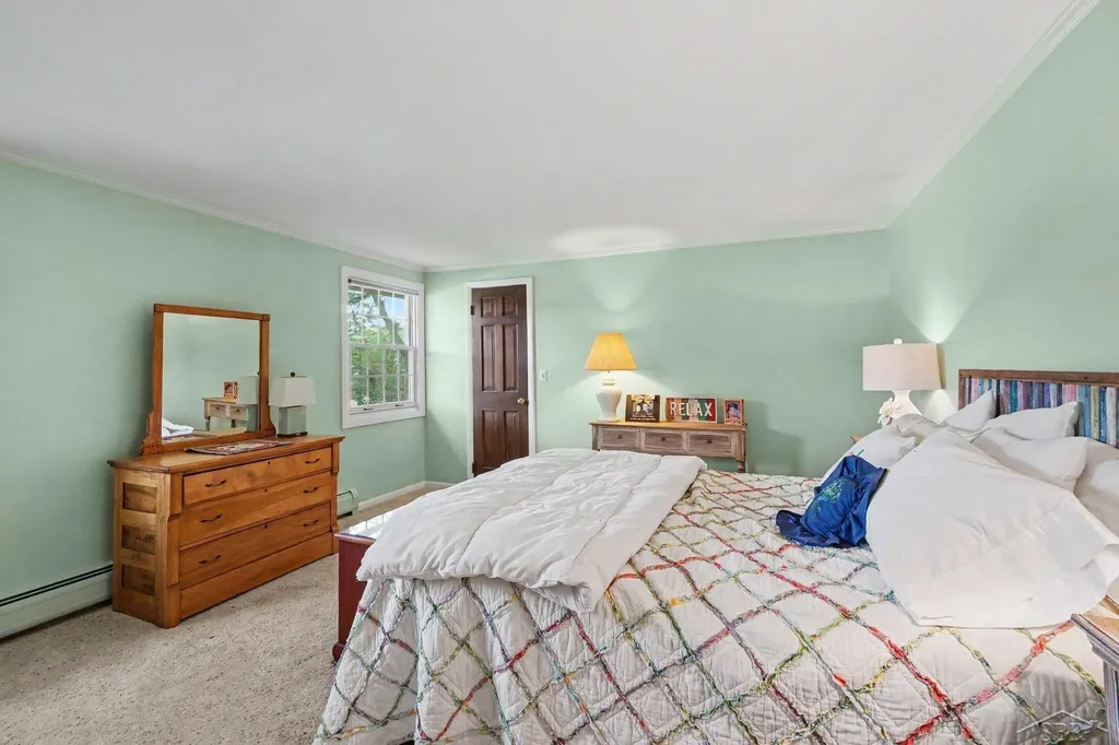 496 Holbrook Lane Saginaw Charter Township MI 48638
