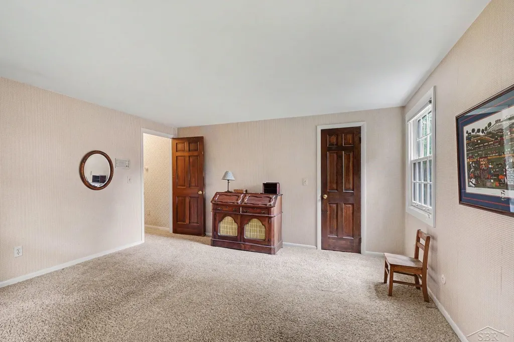 496 Holbrook Lane Saginaw Charter Township MI 48638