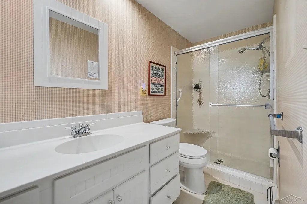 496 Holbrook Lane Saginaw Charter Township MI 48638