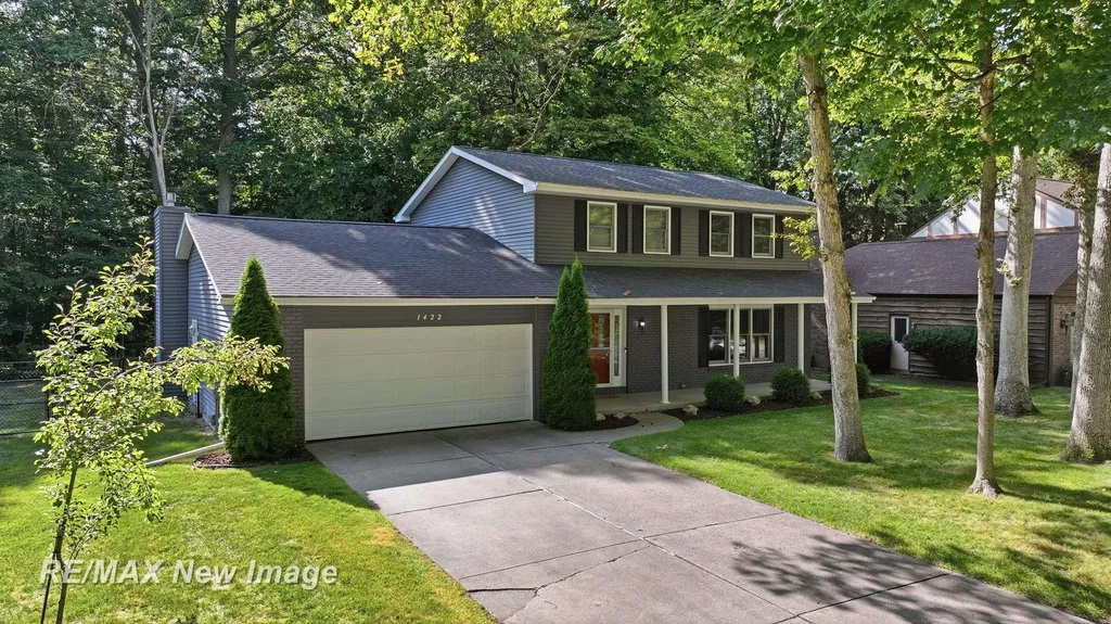 1422 Lenwood Drive Saginaw Charter Township MI 48638