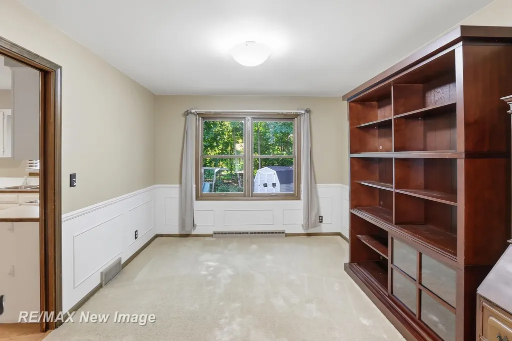 1422 Lenwood Drive Saginaw Charter Township MI 48638