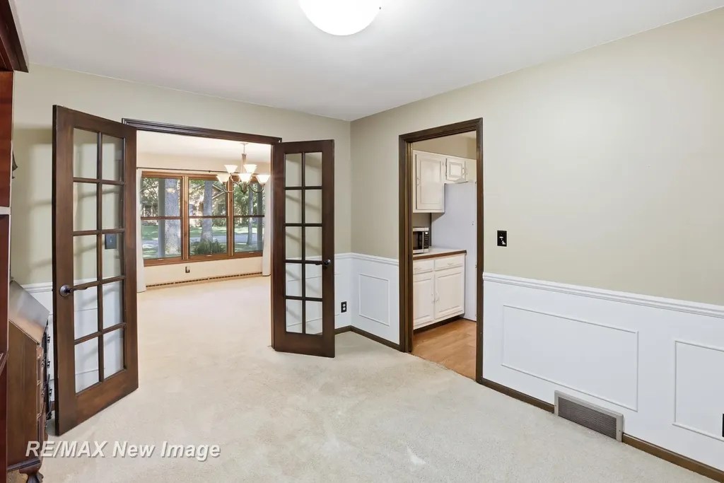 1422 Lenwood Drive Saginaw Charter Township MI 48638