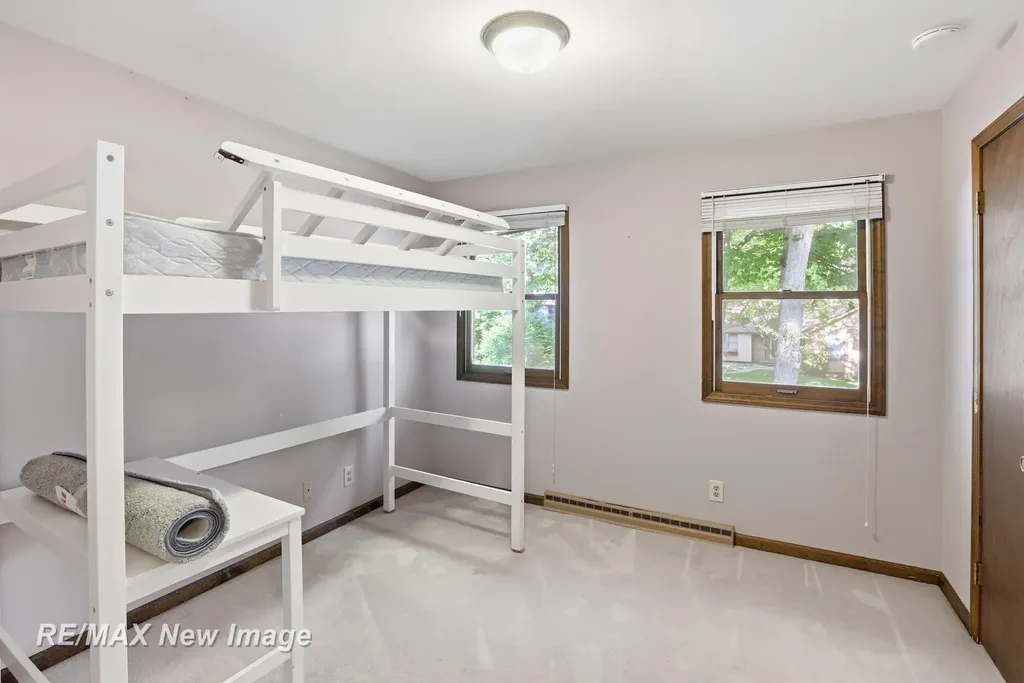 1422 Lenwood Drive Saginaw Charter Township MI 48638