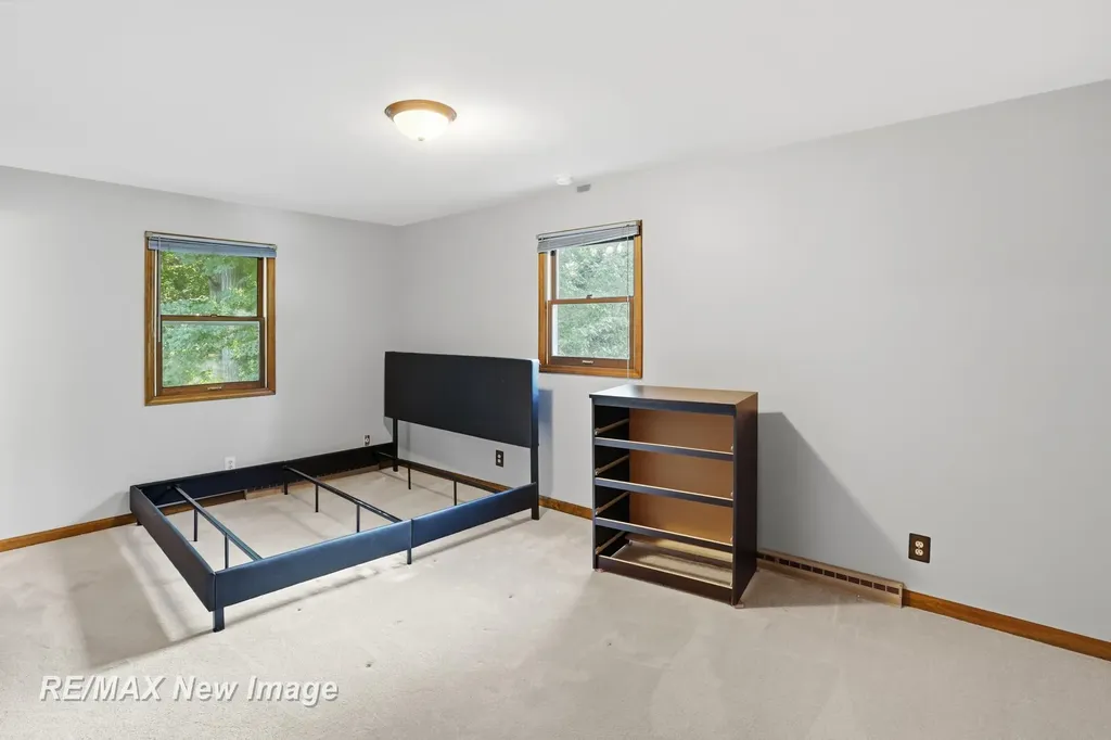 1422 Lenwood Drive Saginaw Charter Township MI 48638