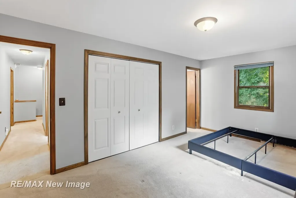1422 Lenwood Drive Saginaw Charter Township MI 48638