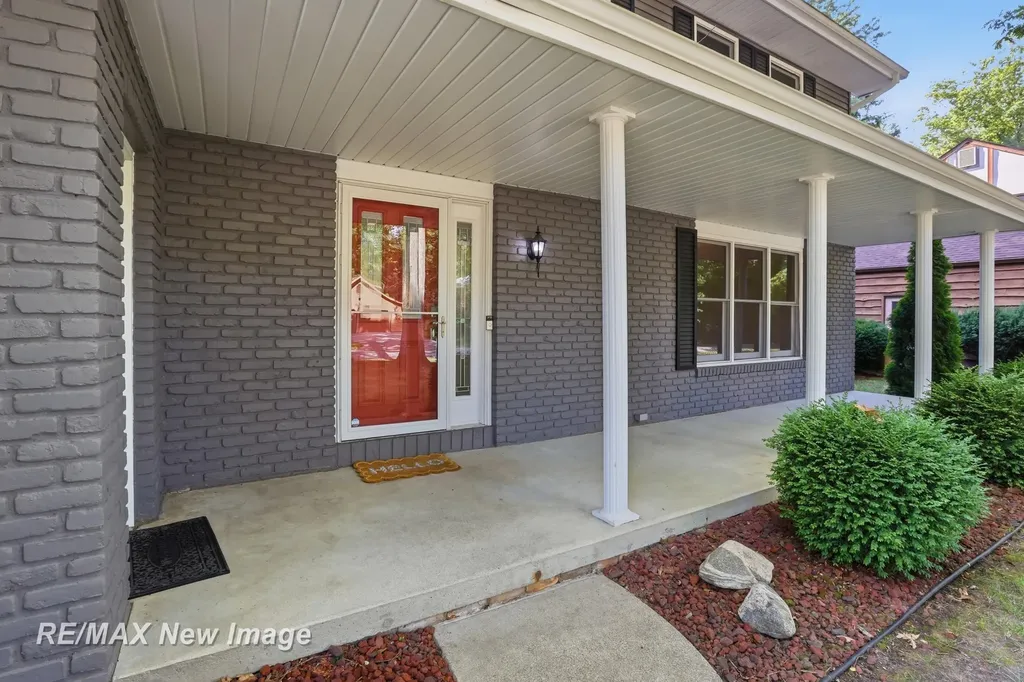1422 Lenwood Drive Saginaw Charter Township MI 48638