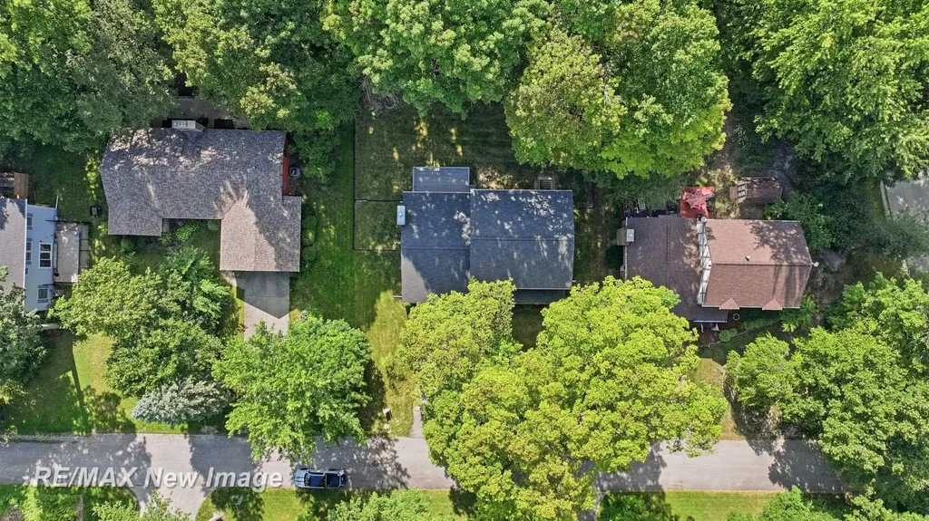1422 Lenwood Drive Saginaw Charter Township MI 48638