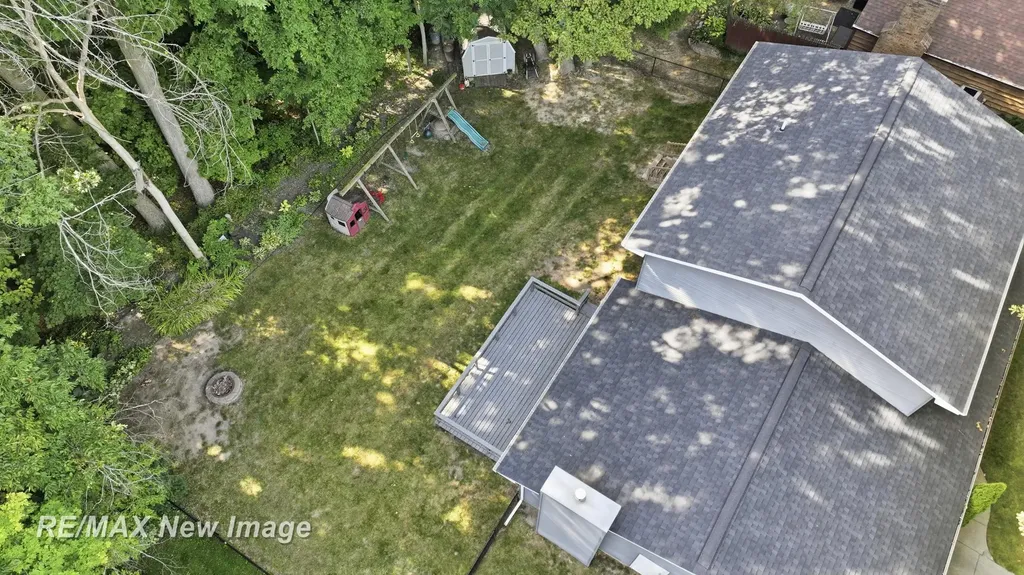 1422 Lenwood Drive Saginaw Charter Township MI 48638