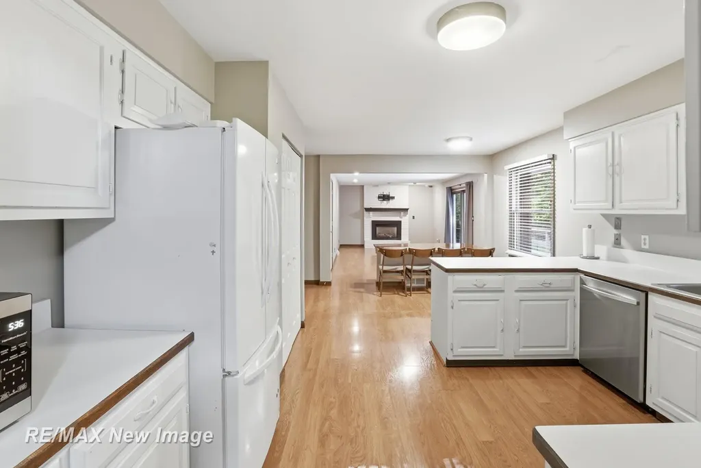 1422 Lenwood Drive Saginaw Charter Township MI 48638