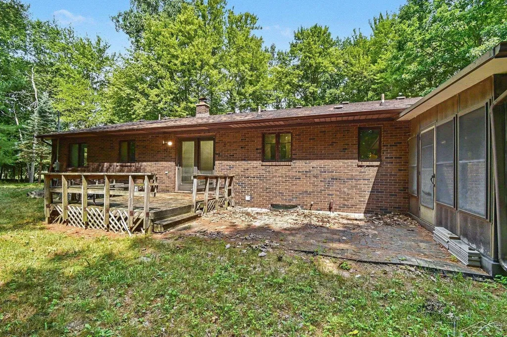 7083 S Orr Road St. Charles Village MI 48655