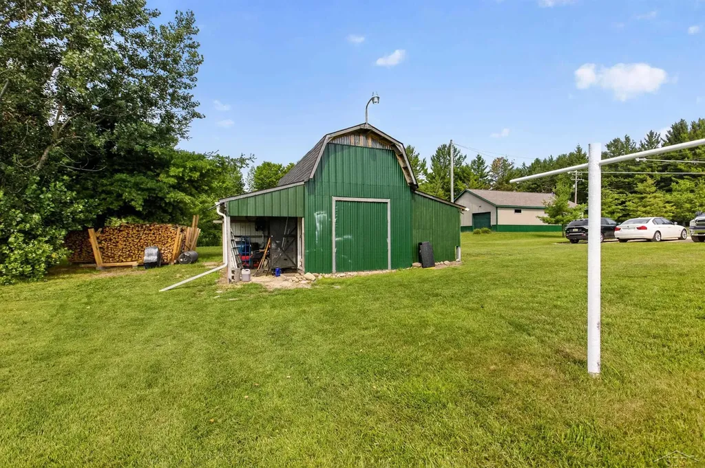2725 Sugar River Road Butman Township MI 48624