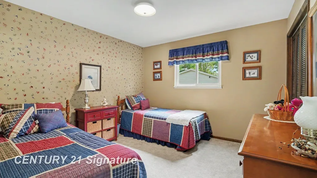 1105 Saint Andrews Road Saginaw City MI 48638