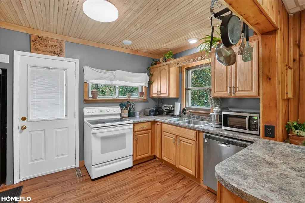 6058 Thomas Street Richfield Township MI 48423