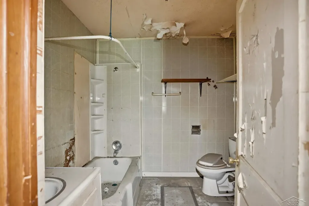 3102 Owen Street Saginaw City MI 48601