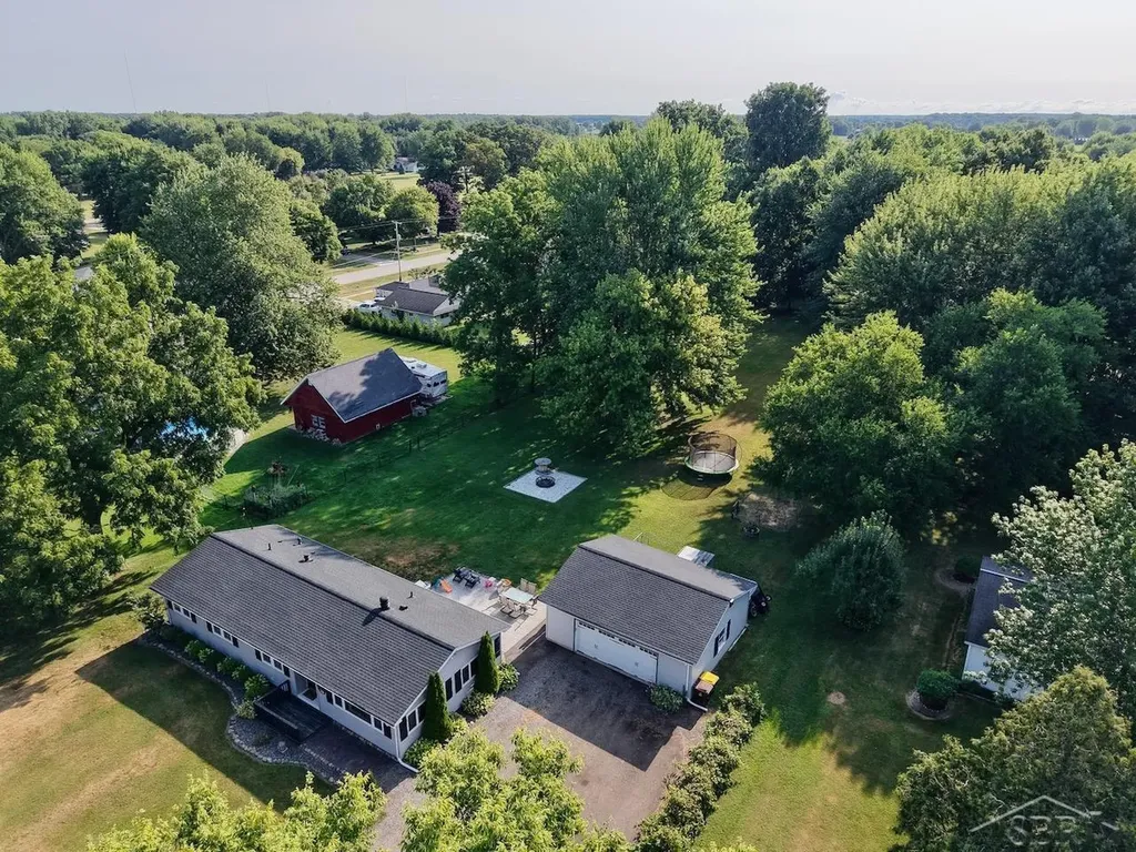 325 S Main Street Chesaning Village MI 48616